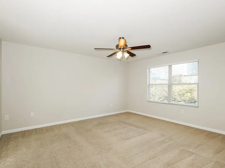 516 Overo Dr — Photo 8