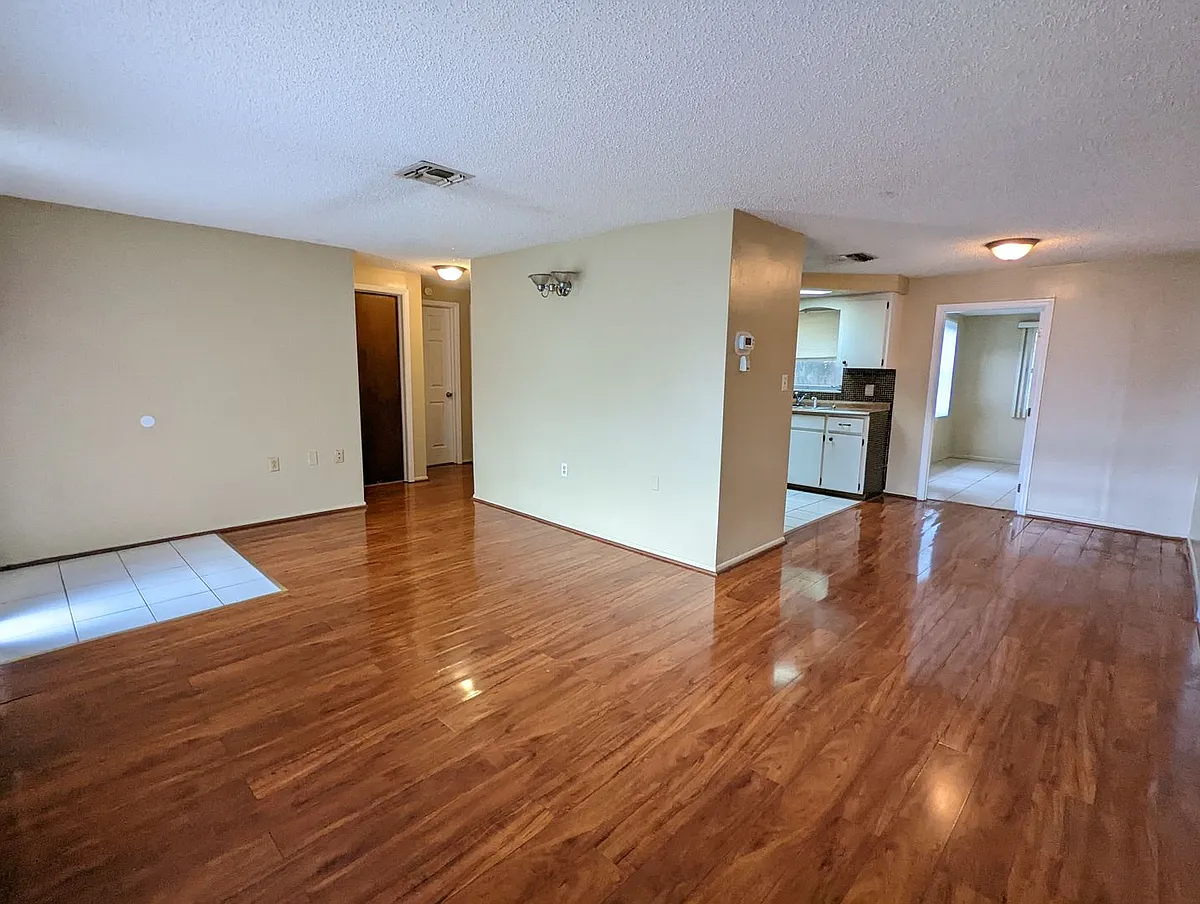 Building Photo - 1024 Hilton Ln