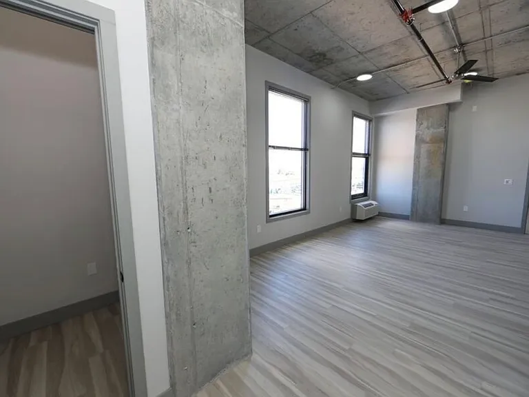 1812 E Venango St #5O1 — Photo 3