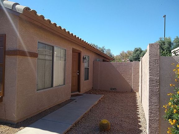 3rd image of 3434 E Juanita Ave