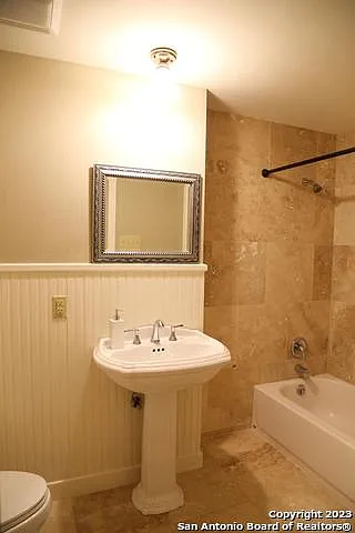 208 S Winston Ln — Photo 12