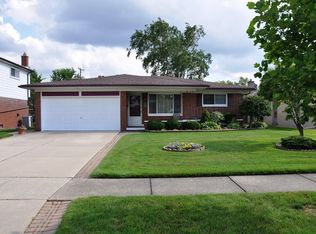 11148 Glenis Dr, Sterling Heights, MI