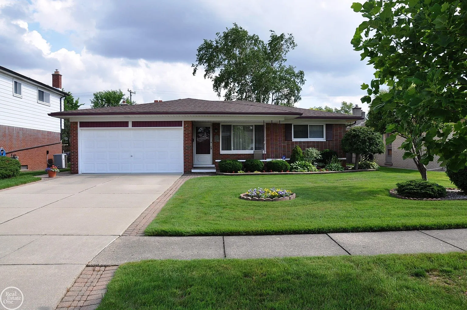 11148 Glenis Dr photo 1