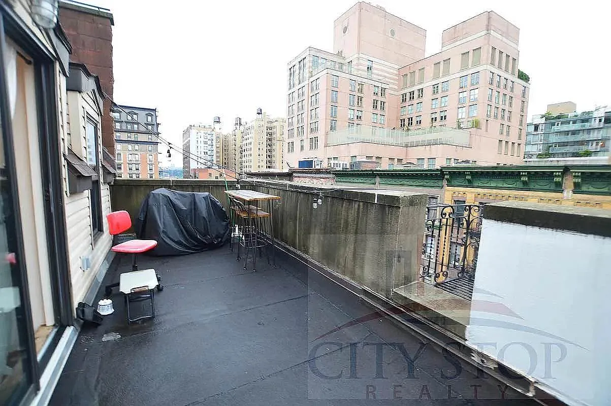 244 West 109th Street — Photo 2