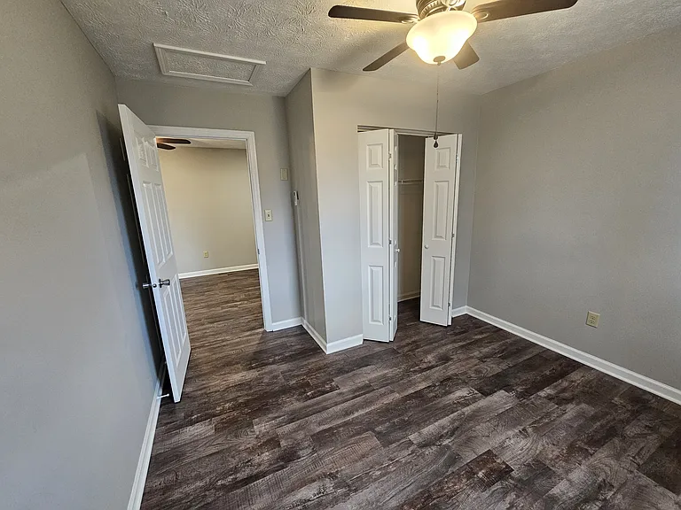211 Earlene Ct #C — Photo 10