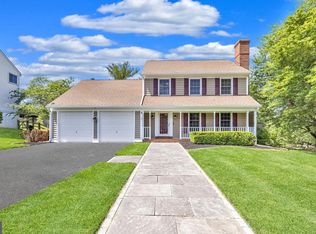 6 Heritage Farm Dr, Mount Airy, MD 21771