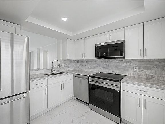 5th image of 2618 COVE CAY DRIVE #109