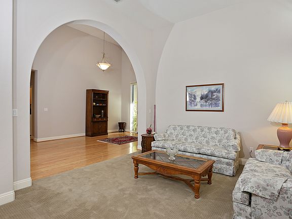 3rd image of 2521 Heritage Park Ln