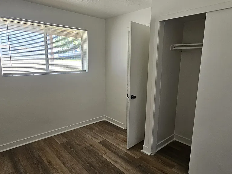 9831 S Darin Dr — Photo 7