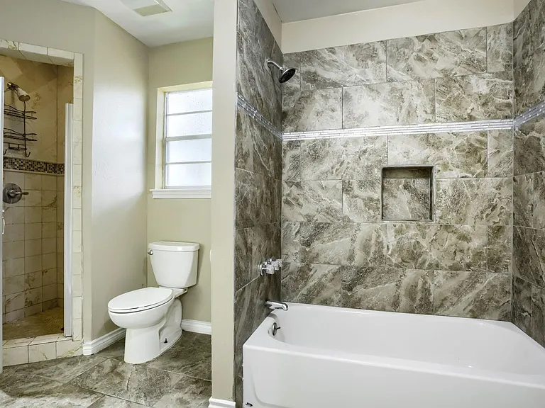 10903 Tupper Lake Dr — Photo 18