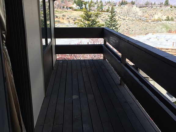 HUGE DECK LENGTH OF UNIT