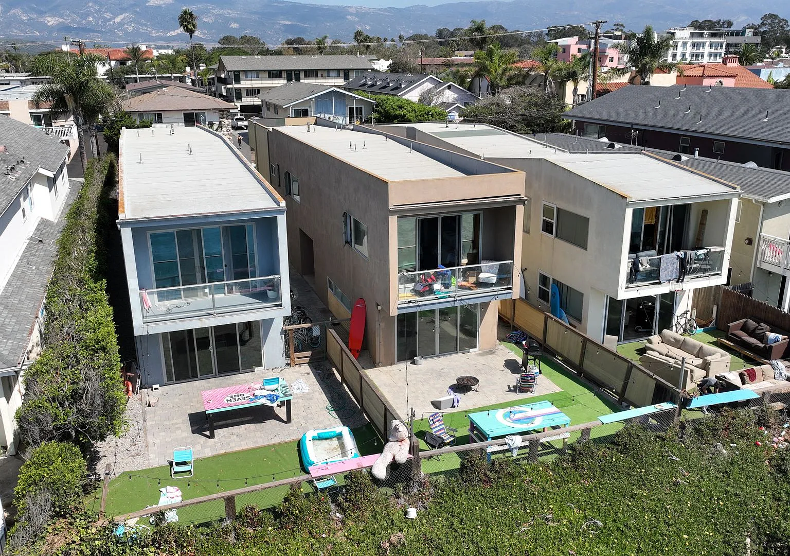 6569 Del Playa — Photo 3