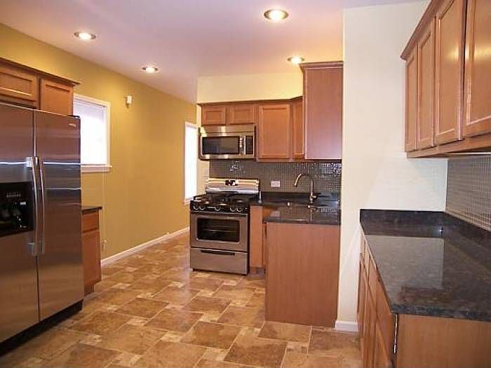 2nd image of 8131 S Crandon Ave