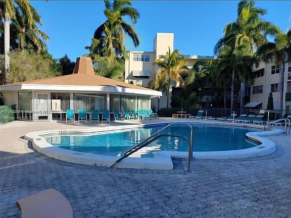 3rd image of 1333 E Hallandale Beach Blvd APT 305