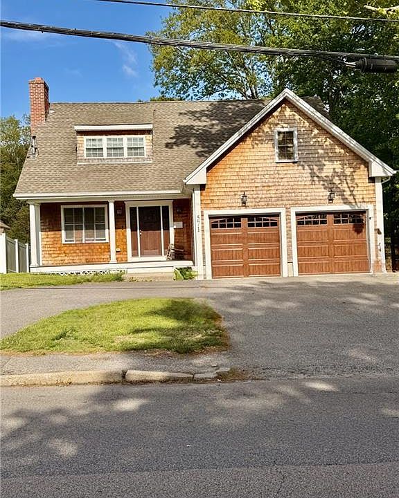 1st image of 571 Fruit Hill Ave