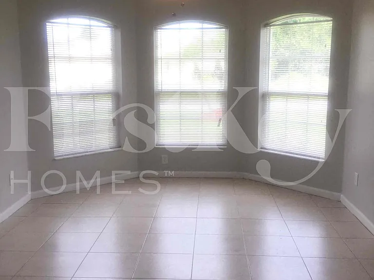 662 SW Sandbar Ter — Photo 32