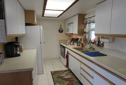 5th image of 1055 Jonquil St