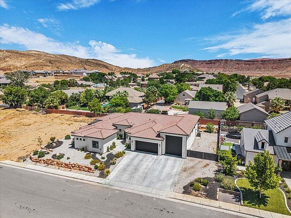 3rd image of 3169 S Pecos Dr