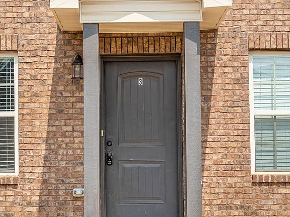 3rd image of 1712 Manning Dr #3
