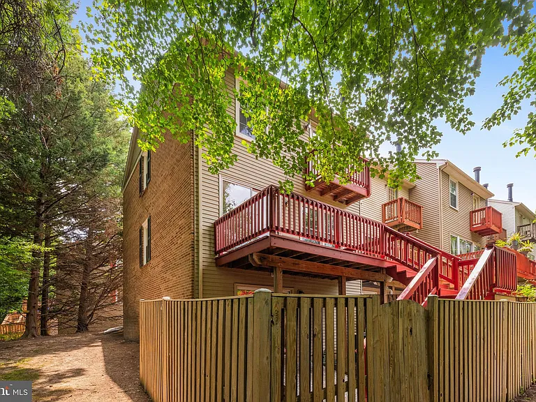 2615 Chivalry Ct — Photo 56
