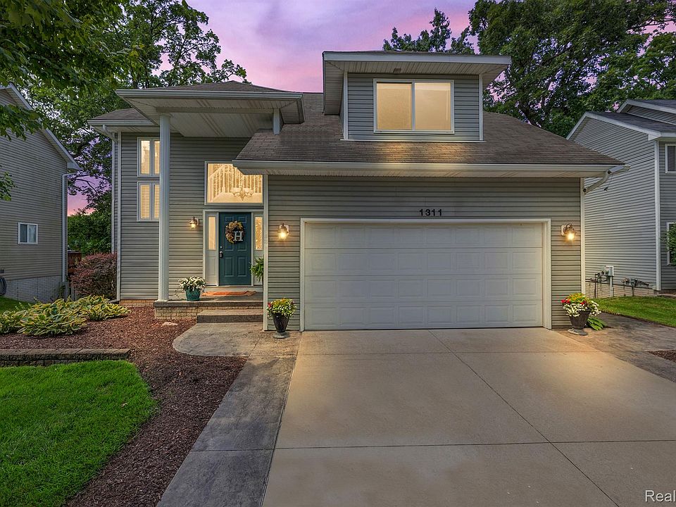 1st image of 1311 Sherwood Forest Ct