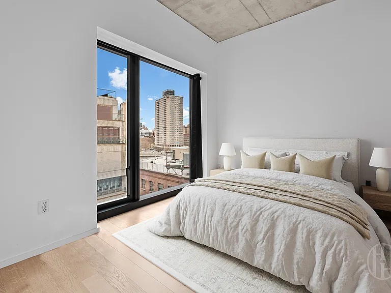 98 Front St #Penthouse 2H — Photo 6