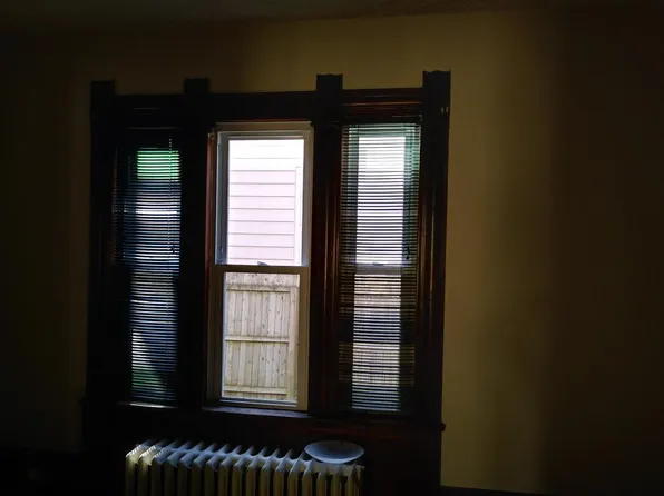 332 N Pearl St, Crestline, OH 44827