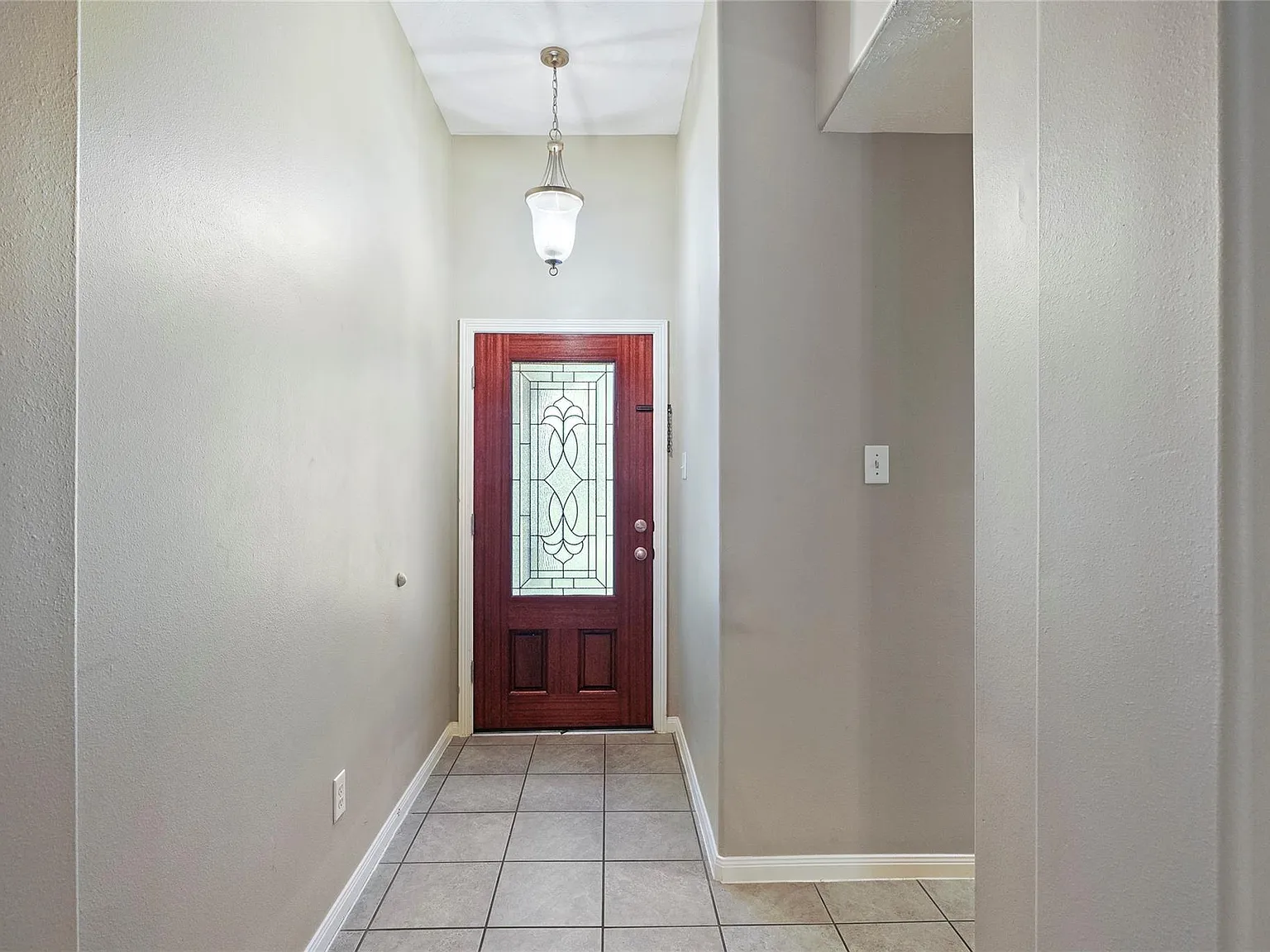 3 bed, 2.0 bath, 1674 sqft, $2,500 — Photo 4