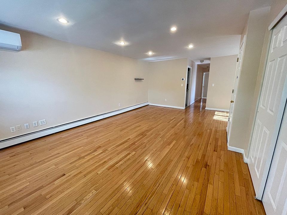 1st image of 8772 97th St Floor 1
