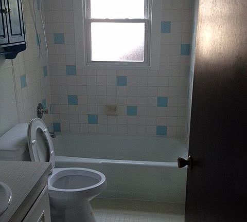 3rd image of 16 Fairgreen Dr