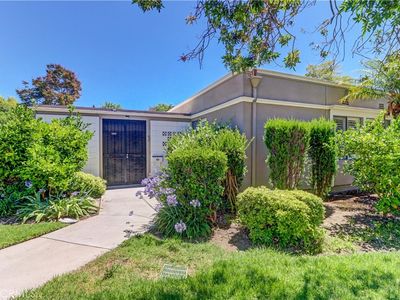 586 Avenida Majorca Unit B, Laguna Woods, CA, 92637