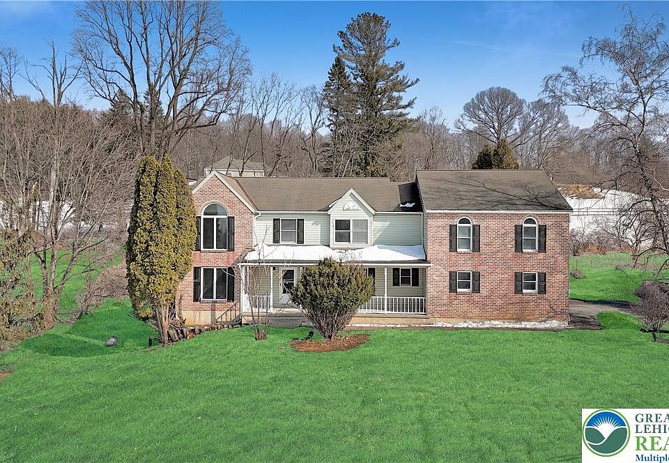 1st image of 15 Spring Water Ct