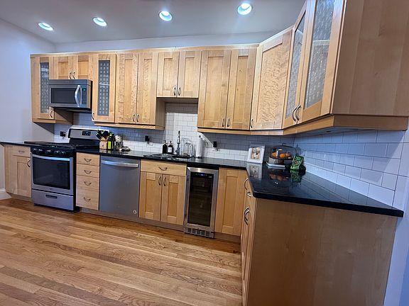 3rd image of 119 Dorchester St APT 10