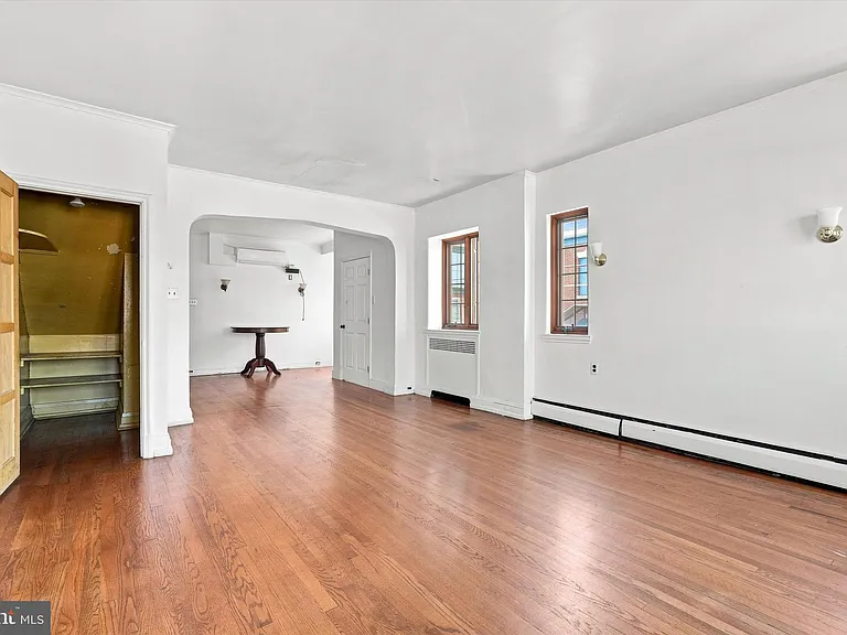 2526 E Clearfield St — Photo 4