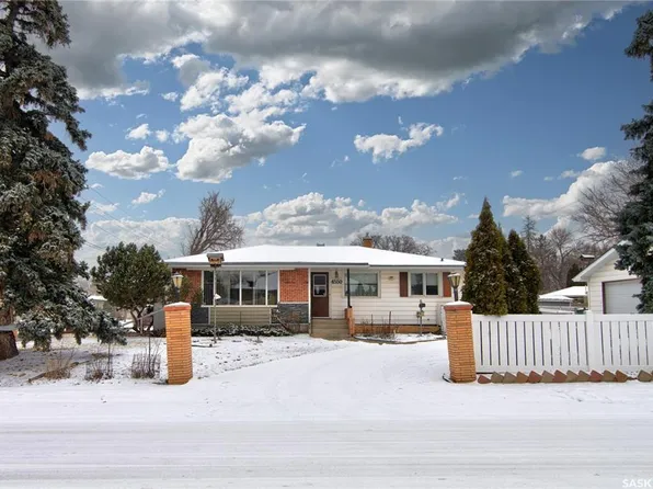 4550 2nd AVENUE, Regina, SK S4T 0B5