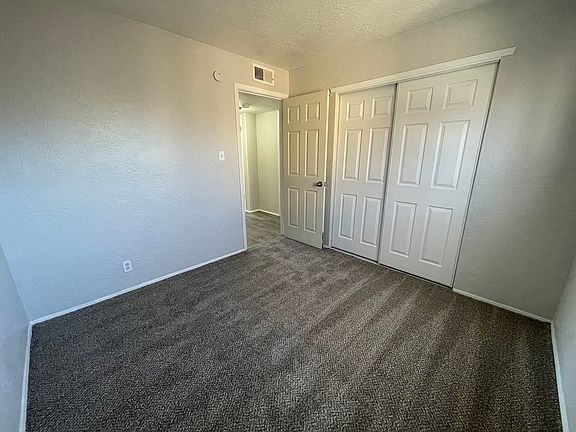 5th image of 405 Dorado Pl SE #C