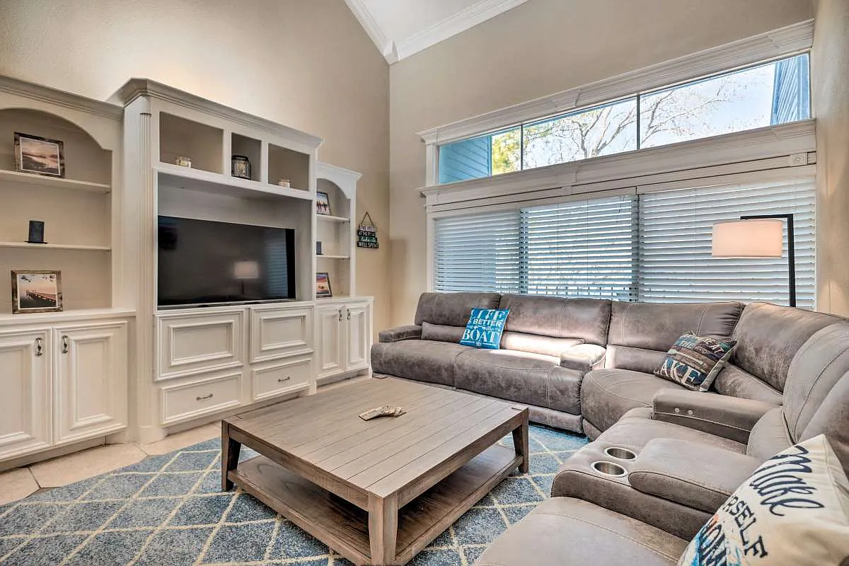 Living area - 12500 Melville Dr #317B