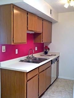 4th image of 13823 Grady Ct NE