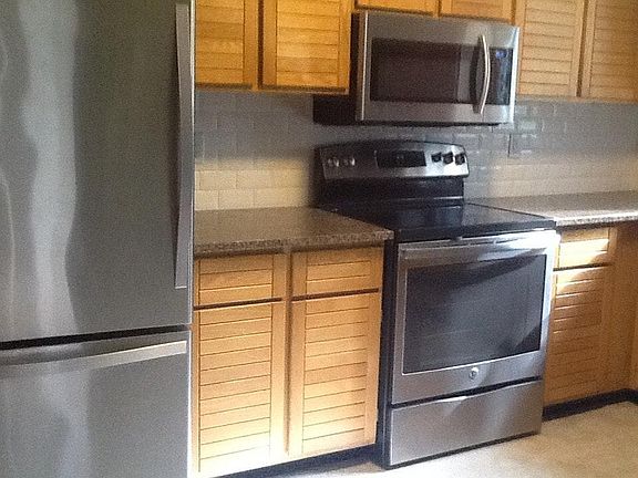 Kitchen appliances with granite countertops