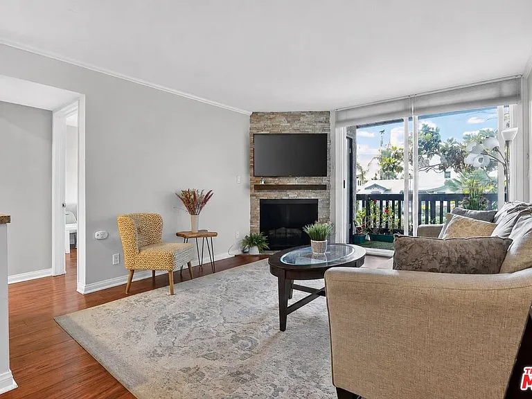 5003 Westpark Dr #103 — Photo 2