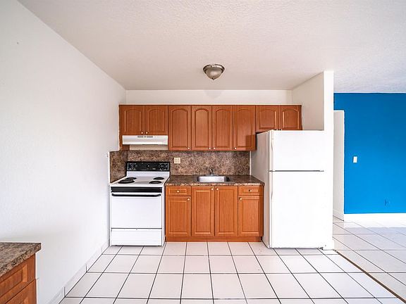 3rd image of 3760 Southwest Ave #10