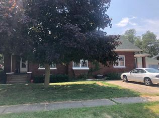 224 Grove St, Dekalb, IL 60115