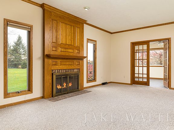 3rd image of 1563 Old Lantern Ct SE