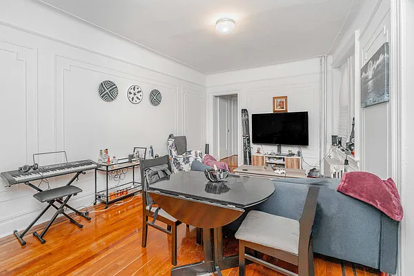 Rented by Modern Spaces | media 15