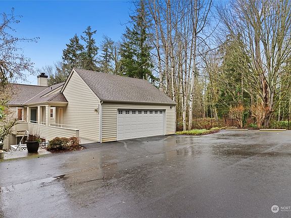4th image of 22494 SE 42nd Terrace #2217