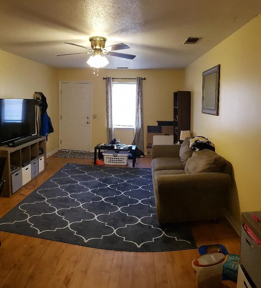 2 bed, 875 sqft, $925 — Photo 4