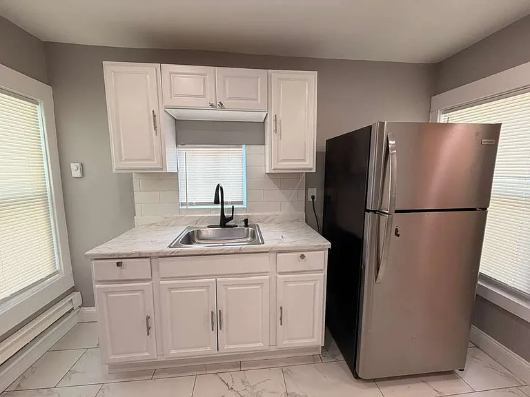30 Bright St #2B — Photo 8
