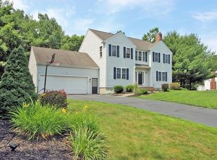 60 Sherwood Ln, Lakeville, MA 02347