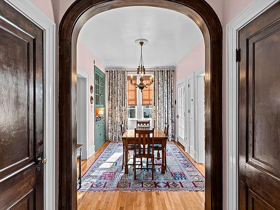 3rd image of 204 Daleville Ave