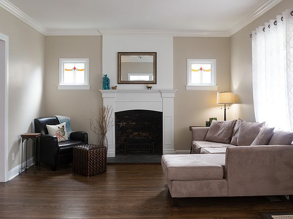 2nd image of 305 Glenwood Dr